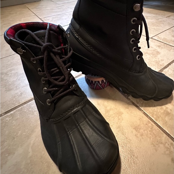 NEW condition: SPERRY Topsider Brewster waterproof boots. Light weight. - Picture 3 of 4